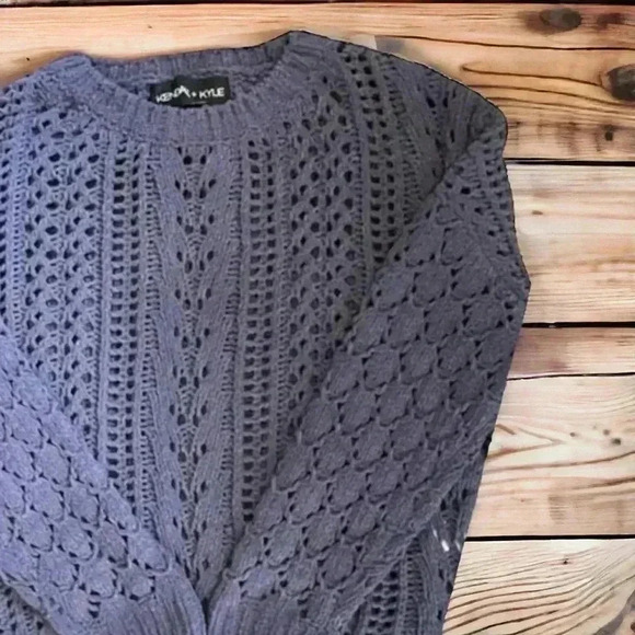 Kendall and Kylie Junior's Blue cable knit sweater size XS.#Warn #Fall #Trendy - Picture 1 of 2